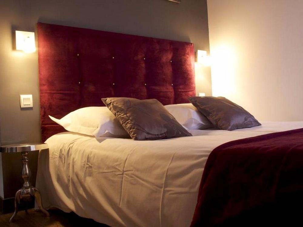 Logis Hotel Restaurant Le Castel Fleuri Saint-Jean-en-Royans Esterno foto
