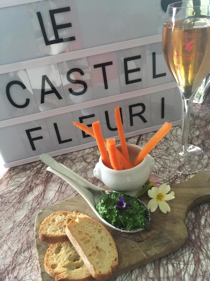 Logis Hotel Restaurant Le Castel Fleuri Saint-Jean-en-Royans Esterno foto